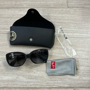 Ray-Ban Jackie Ohh polarized sunglasses like new!